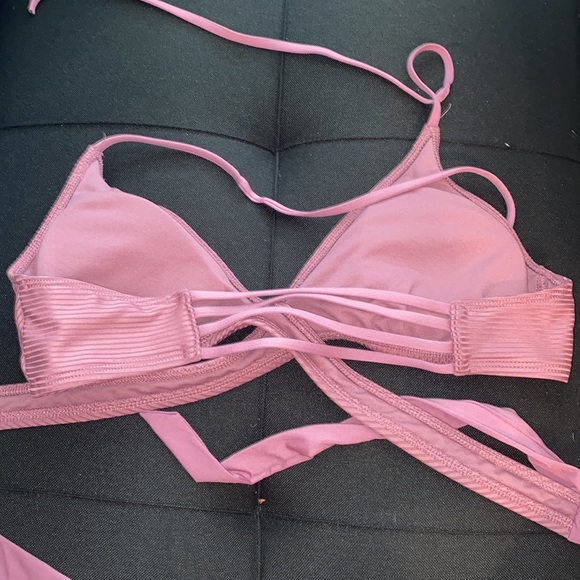 Target bathing suit top - Picture 2 of 3